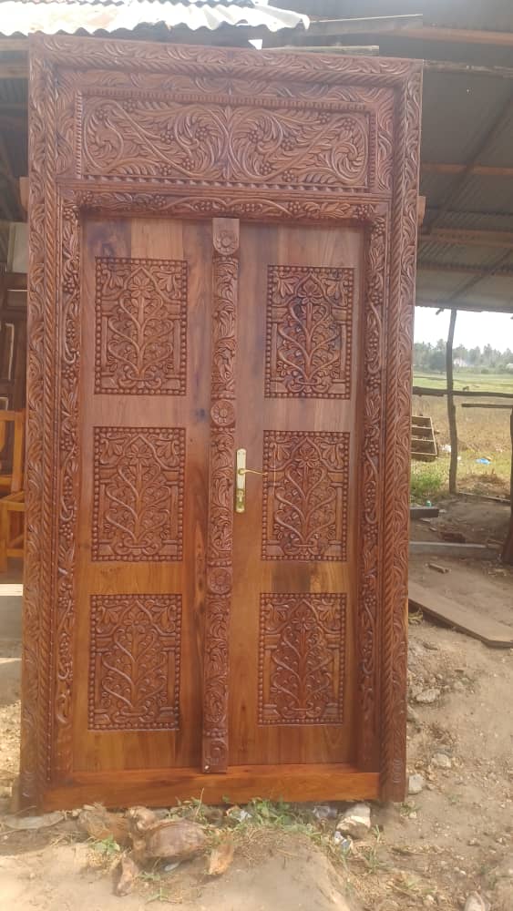 ZANZIBAR DOOR 8