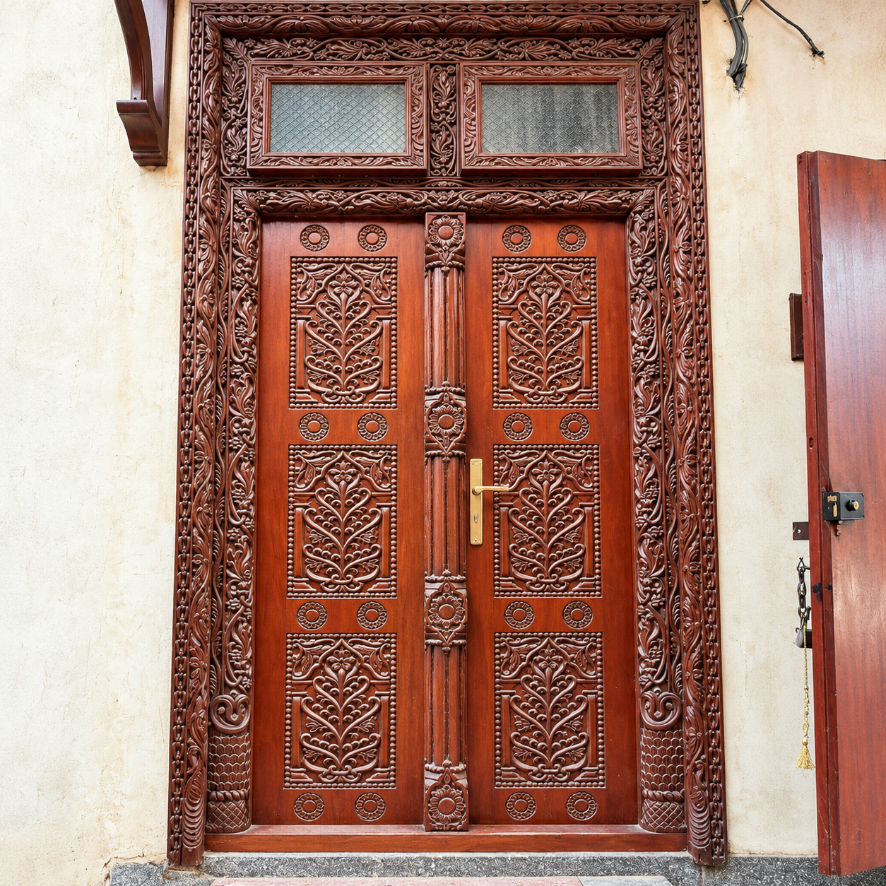 ZANZIBAR DOOR 24