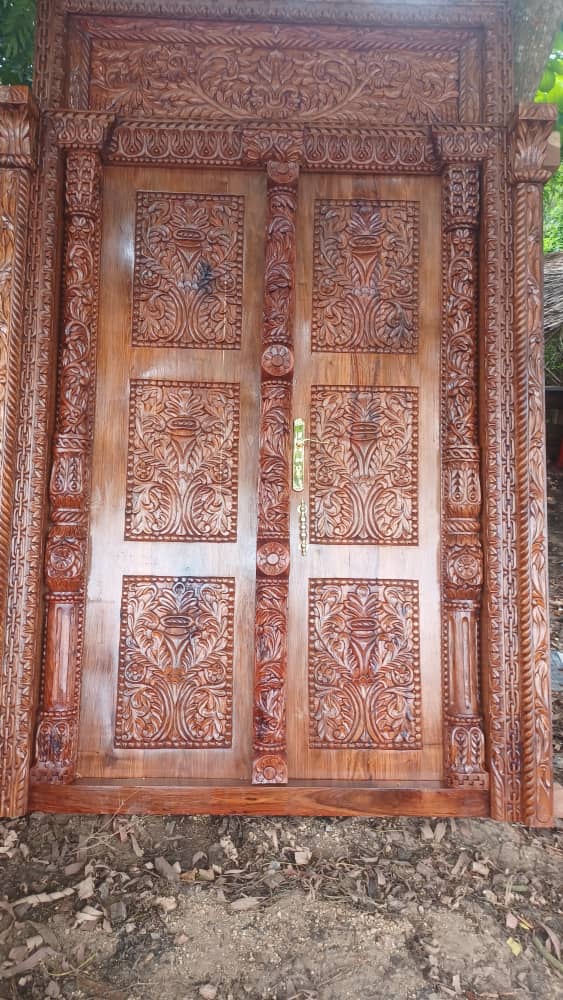 ZANZIBAR DOOR 27